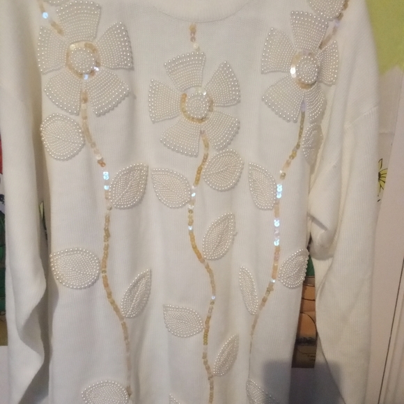 PHENOMENAL AND RARE KATHY WHITE VINTAGE SWEATER FROM HONG KONG - Picture 10 of 11